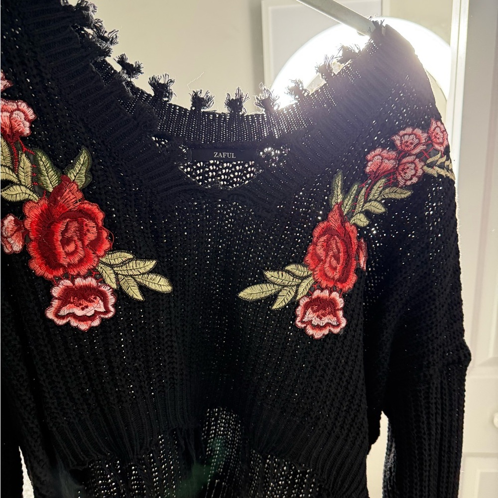 Zaful Cropped Rose Sweater